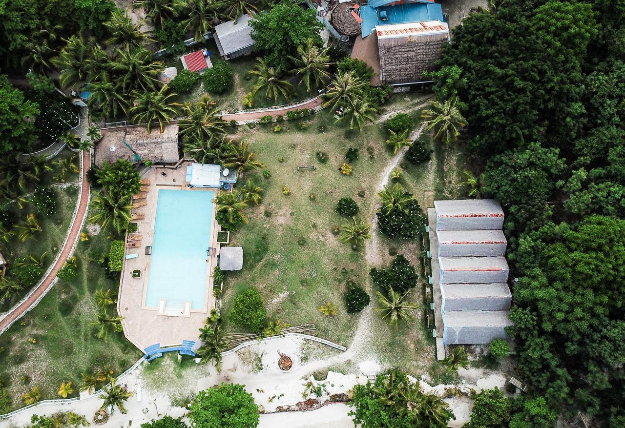 Thresher Cove Dive Resort เกาะมาลาปัสกัว ภายนอก รูปภาพ